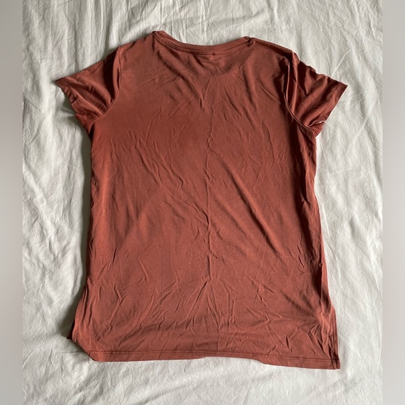 Copper colored t-shirt, jiggly fabric - Picture 2 of 13